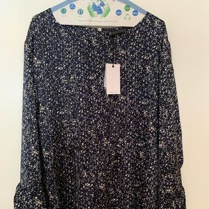 NWT Bobeau 2X Long sleeve satin blouse.
